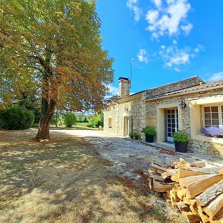 Bed and Breakfast Bleu Raisin Les Salles-de-Castillon Exterior foto