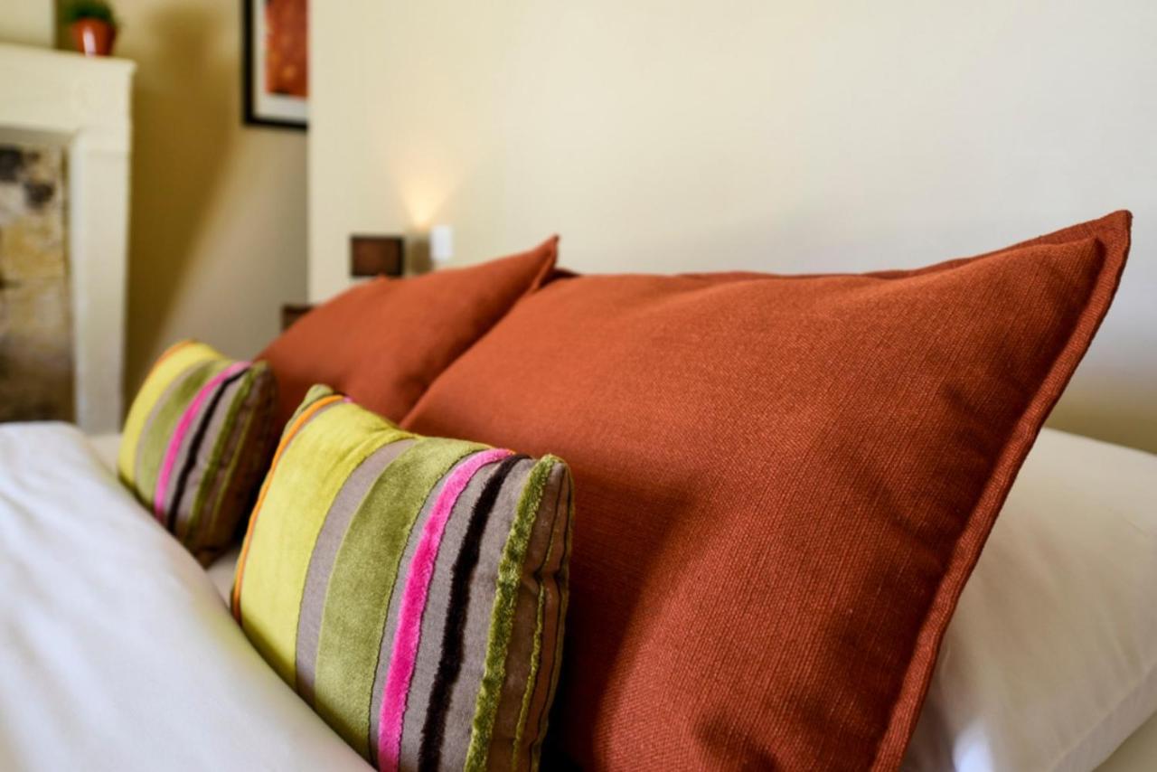 Bed and Breakfast Bleu Raisin Les Salles-de-Castillon Exterior foto