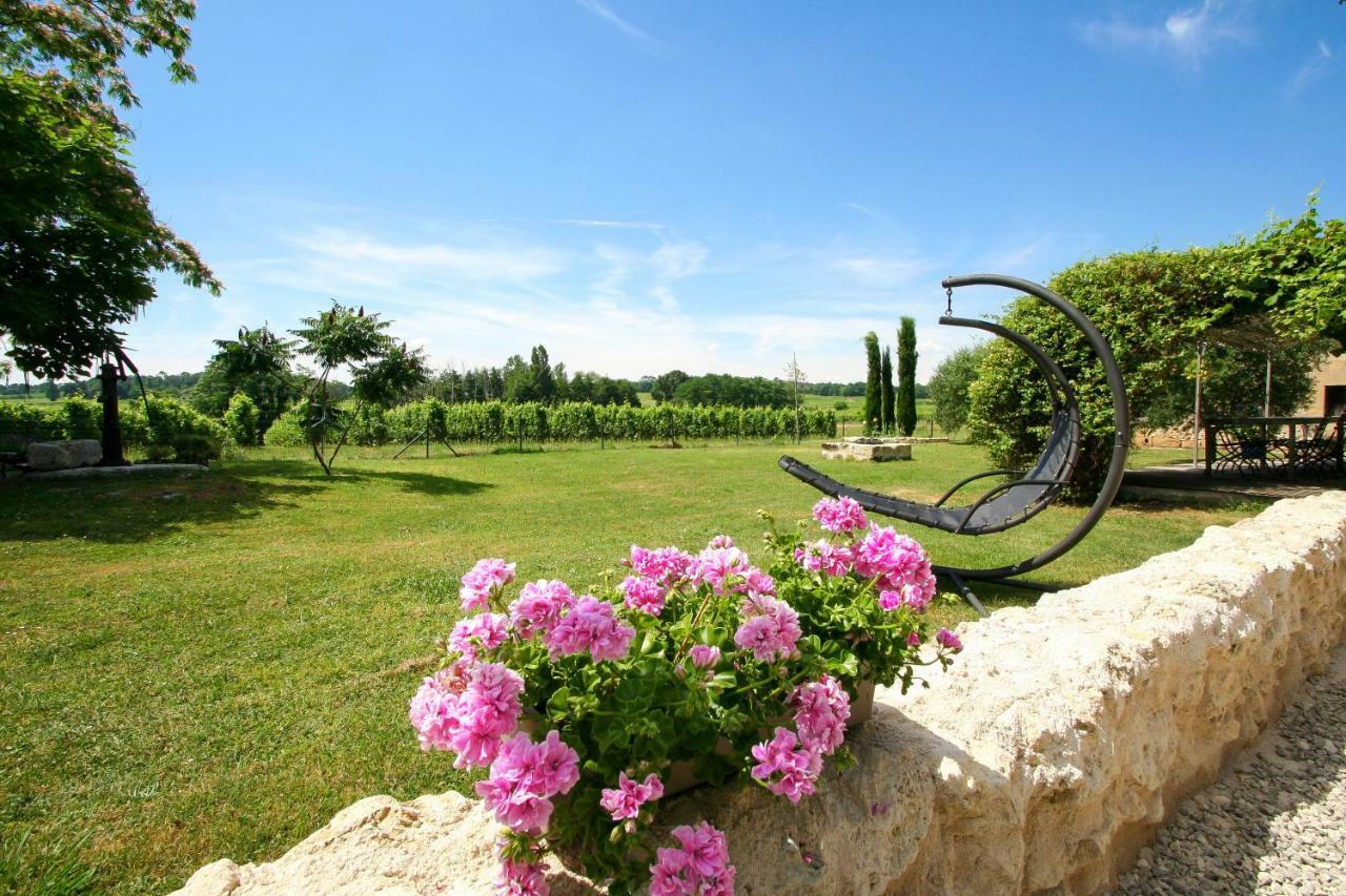 Bed and Breakfast Bleu Raisin Les Salles-de-Castillon Exterior foto